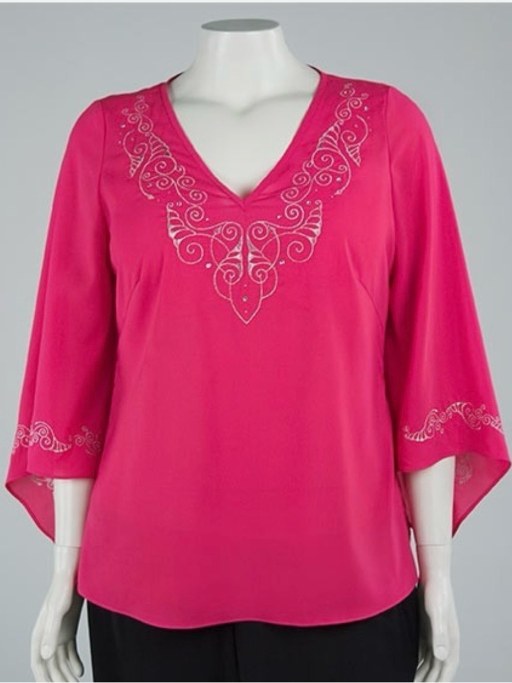 NEW Zaftique STERLING TUNIC
Top  Bright   Pink in Color  . Size X-Large.